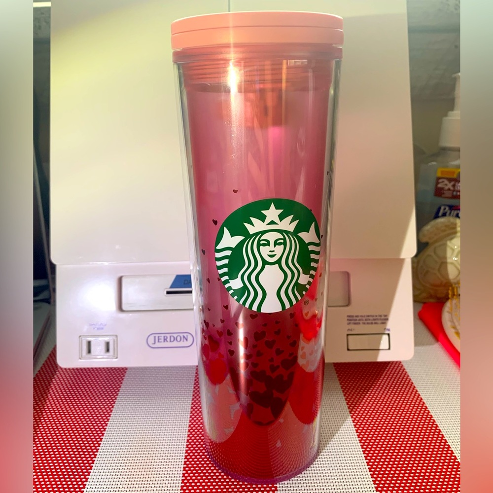 Starbucks 2022 Valentines Heart Ombre Tumbler 16 oz Drink Cup